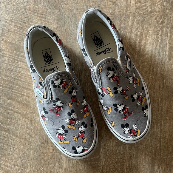 🆕 VANS Slip on shoes Mickey Mouse print kids size 3 - Picture 2 of 14